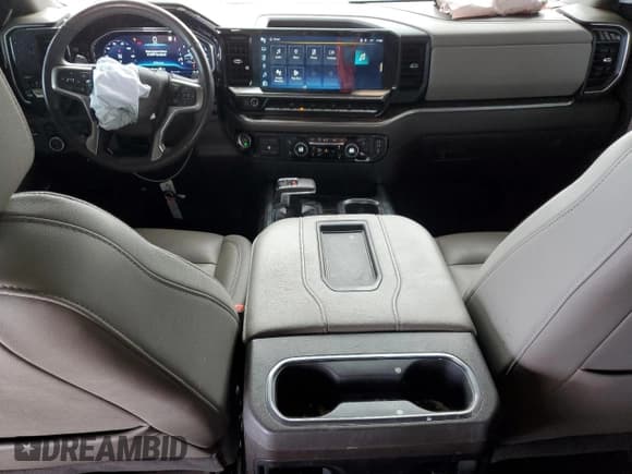 ✅ 2022 Chevrolet Silverado 1500 LT Trail Boss • VIN: 3GCUDFED0NG636764 • Lot: 81686025. Wystawiony na Copart z przebiegiem 39 839 mil. Bezpłatny archiwum sprzedaży aukcyjnych z USA i szczegółowy raport historii pojazdu na DreamBid. Zdjęcie 8.