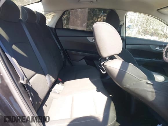 ✅ 2020 Kia Forte LXS • VIN: 3KPF24AD9LE197923 • Лот: 43357432. Опубликован ранее на IAAI с пробегом 90 187 миль. Бесплатный доступ к архиву аукционных продаж из США и подробный отчёт об истории автомобиля на DreamBid. Изображение 8.