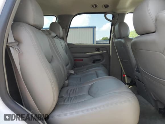 ✅ 2004 GMC Yukon SLT • VIN: 1GKEC13Z04R305730 • Lot: 57905425. Wystawiony na Copart z przebiegiem 174 431 mil. Bezpłatny archiwum sprzedaży aukcyjnych z USA i szczegółowy raport historii pojazdu na DreamBid. Zdjęcie 11.