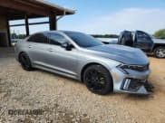 ✅ 2025 Kia K5 GT • VIN: KNAG44J82S5348853 • Лот: 80570515. Опубликован ранее на Copart с пробегом 13 007 миль. Бесплатный доступ к архиву аукционных продаж из США и подробный отчёт об истории автомобиля на DreamBid. Изображение 4.