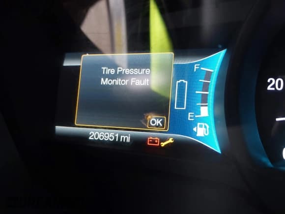 ✅ 2017 Ford Fusion Hybrid SE • VIN: 3FA6P0LU7HR381397 • Lot: 43879951. Listed on IAAI with 206,951 mi. Free auction sales archive from the USA and detailed vehicle history report at DreamBid. Image 15.