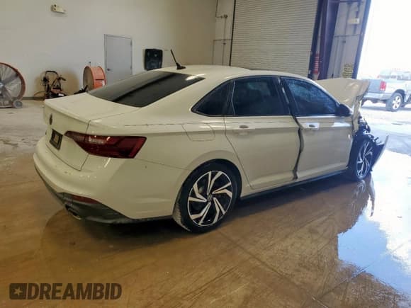 ✅ 2022 Volkswagen Jetta Autobahn • VIN: 3VW2T7BU7NM012088 • Lot: 66668125. Listed on Copart with 35,490 mi. Free auction sales archive from the USA and detailed vehicle history report at DreamBid. Image 3.