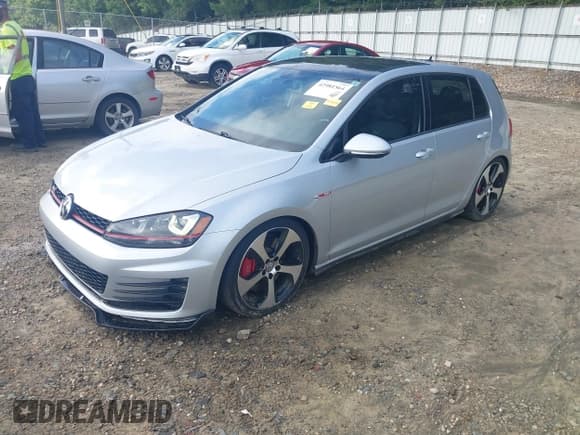 ✅ 2016 Volkswagen Golf GTI S • VIN: 3VW447AU7GM036661 • Lot: 42981564. Wystawiony na IAAI z przebiegiem 63 729 mil. Bezpłatny archiwum sprzedaży aukcyjnych z USA i szczegółowy raport historii pojazdu na DreamBid. Zdjęcie 2.