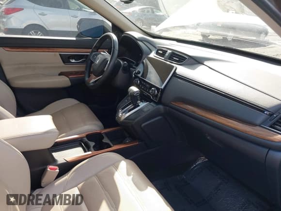 ✅ 2018 Honda CR-V Touring • VIN: 5J6RW2H97JL000348 • Лот: 43491077. Опубликован ранее на IAAI с пробегом Не указан. Бесплатный доступ к архиву аукционных продаж из США и подробный отчёт об истории автомобиля на DreamBid. Изображение 5.