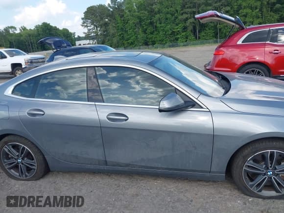 ✅ 2022 BMW 2 Series 228i • VIN: WBA53AK04N7L41428 • Lot: 42172779. Wystawiony na IAAI z przebiegiem 39 241 mil. Bezpłatny archiwum sprzedaży aukcyjnych z USA i szczegółowy raport historii pojazdu na DreamBid. Zdjęcie 13.