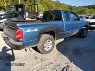 2006 Dodge Dakota SLT z VIN 1D7HW42K56S544472, wystawiony jako Copart lot #73413914 z przebiegiem 187 616 mil mil oraz Szkoda całkowita • Salvage title. Historia ofert i sprzedaży dostępna na DreamBid. Obrazek 3.