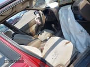 ✅ 1995 Toyota Camry LE • VIN: 4T1SK12E6SU572991 • Lot: 42850808. Wystawiony na IAAI z przebiegiem 226 921 mil. Bezpłatny archiwum sprzedaży aukcyjnych z USA i szczegółowy raport historii pojazdu na DreamBid. Zdjęcie 5.