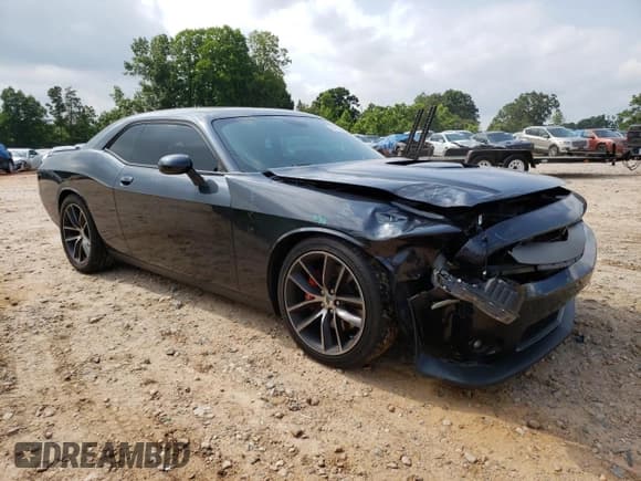 ✅ 2018 Dodge Challenger R/T Scat Pack • VIN: 2C3CDZFJ8JH236581 • Lot: 54972623. Wystawiony na Copart z przebiegiem 34 753 mil. Bezpłatny archiwum sprzedaży aukcyjnych z USA i szczegółowy raport historii pojazdu na DreamBid. Zdjęcie 4.
