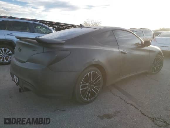 2013 Hyundai Genesis Coupe 2.0T с VIN KMHHT6KD5DU098224, выставлен на аукционе Copart как лот 87925445 с пробегом Не указан миль и Списание • Salvage title. История ставок и продаж доступна на DreamBid. Изображение 3.