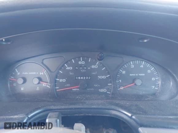 ✅ 2002 Ford Taurus SES Standard • VIN: 1FAFP55262G244684 • Lot: 42823919. Listed on IAAI with 164,232 mi. Free auction sales archive from the USA and detailed vehicle history report at DreamBid. Image 7.