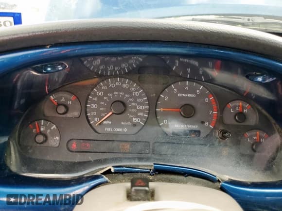 ✅ 1999 Ford Mustang GT • VIN: 1FAFP42X3XF224643 • Lot: 64943705. Wystawiony na Copart z przebiegiem Nie podano. Bezpłatny archiwum sprzedaży aukcyjnych z USA i szczegółowy raport historii pojazdu na DreamBid. Zdjęcie 9.