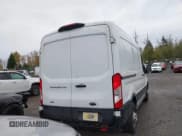 ✅ 2020 Ford Transit Cargo • VIN: 1FTBR2C82LKB13324 • Lot: 43700878. Wystawiony na IAAI z przebiegiem 130 774 mil. Bezpłatny archiwum sprzedaży aukcyjnych z USA i szczegółowy raport historii pojazdu na DreamBid. Zdjęcie 16.