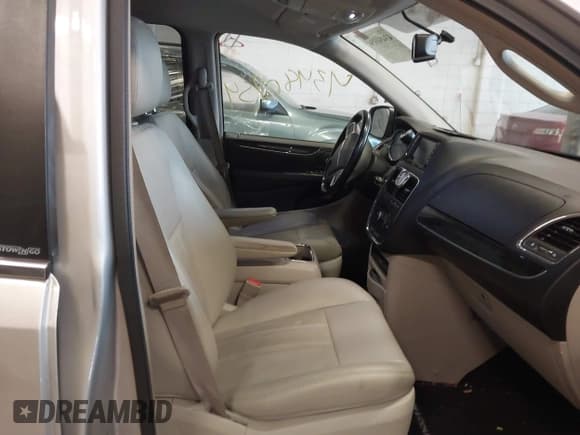 ✅ 2012 Chrysler Town & Country Touring • VIN: 2C4RC1BG1CR187628 • Лот: 43480954. Опубликован ранее на IAAI с пробегом 156 514 миль. Бесплатный доступ к архиву аукционных продаж из США и подробный отчёт об истории автомобиля на DreamBid. Изображение 5.