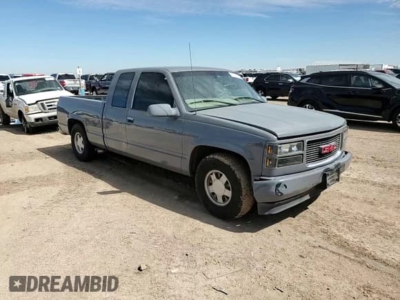 ✅ 1998 GMC Sierra 1500 • VIN: 2GTEC19R1W1548297 • Lot: 81727085. Wystawiony na Copart z przebiegiem 180 906 mil. Bezpłatny archiwum sprzedaży aukcyjnych z USA i szczegółowy raport historii pojazdu na DreamBid. Zdjęcie 13.