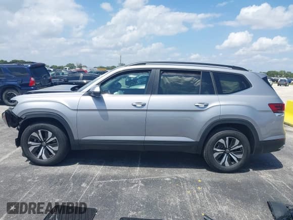 ✅ 2025 Volkswagen Atlas SE • VIN: 1V2DR2CAXSC520505 • Lot: 41972615. Listed on IAAI with 3,244 mi. Free auction sales archive from the USA and detailed vehicle history report at DreamBid. Image 15.