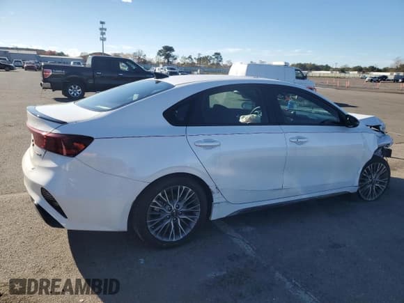 ✅ 2023 Kia Forte GT-Line • VIN: 3KPF54AD5PE669015 • Lot: 91187965. Wystawiony na Copart z przebiegiem 19 617 mil. Bezpłatny archiwum sprzedaży aukcyjnych z USA i szczegółowy raport historii pojazdu na DreamBid. Zdjęcie 3.