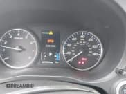 ✅ 2017 Mitsubishi Outlander SE • VIN: JA4AD3A35HZ057699 • Lot: 42337414. Wystawiony na IAAI z przebiegiem 85 950 mil. Bezpłatny archiwum sprzedaży aukcyjnych z USA i szczegółowy raport historii pojazdu na DreamBid. Zdjęcie 7.