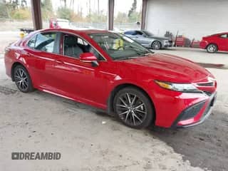 2022 Toyota Camry SE with VIN 4T1T11AK2NU014820, listed as a IAAI auction lot 43348665 with 91,916 mi miles and . Bid and sale history available at DreamBid. Image 1.