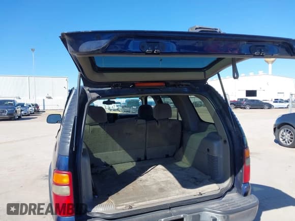 ✅ 2003 Chevrolet Tahoe LT • VIN: 1GNEC13Z33R191305 • Lot: 41716620. Wystawiony na IAAI z przebiegiem 262 147 mil. Bezpłatny archiwum sprzedaży aukcyjnych z USA i szczegółowy raport historii pojazdu na DreamBid. Zdjęcie 17.