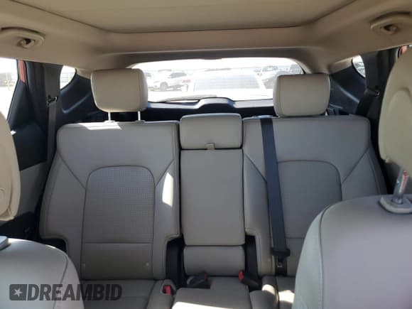 ✅ 2014 Hyundai Santa Fe • VIN: 5XYZUDLB2EG157093 • Лот: 68627824. Опубликован ранее на Copart с пробегом 71 842 миль. Бесплатный доступ к архиву аукционных продаж из США и подробный отчёт об истории автомобиля на DreamBid. Изображение 10.