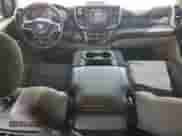 2020 Ram 1500 Big Horn z VIN 1C6SRFFT0LN125761, wystawiony jako Copart lot #70359275 z przebiegiem 143 077 mil mil oraz Szkoda całkowita • Salvage title. Historia ofert i sprzedaży dostępna na DreamBid. Obrazek 8.