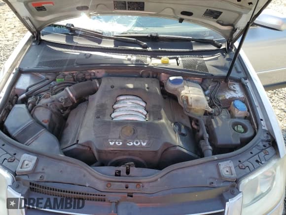 ✅ 2004 Volkswagen Passat GLX • VIN: WVWRH63B04P047249 • Лот: 65679965. Опубликован ранее на Copart с пробегом 146 985 миль. Бесплатный доступ к архиву аукционных продаж из США и подробный отчёт об истории автомобиля на DreamBid. Изображение 11.