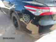 2019 Toyota Camry LE z VIN 4T1B11HK9KU725556, wystawiony jako IAAI lot #42922588 z przebiegiem 138 969 mil mil oraz . Historia ofert i sprzedaży dostępna na DreamBid. Obrazek 17.