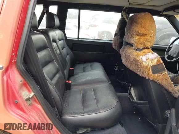 ✅ 1989 Volvo 740 • VIN: YV1FA8757K2215822 • Lot: 42117235. Wystawiony na IAAI z przebiegiem 194 043 mil. Bezpłatny archiwum sprzedaży aukcyjnych z USA i szczegółowy raport historii pojazdu na DreamBid. Zdjęcie 8.