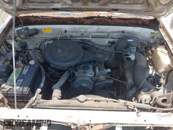 ✅ 1992 Isuzu Pickup S • VIN: 4S1CL11L3N4207154 • Lot: 42470949. Wystawiony na IAAI z przebiegiem 309 488 mil. Bezpłatny archiwum sprzedaży aukcyjnych z USA i szczegółowy raport historii pojazdu na DreamBid. Zdjęcie 10.