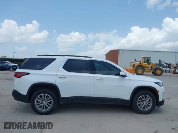 ✅ 2022 Chevrolet Traverse LT Cloth • VIN: 1GNERGKW4NJ183708 • Lot: 42493383. Listed on IAAI with 29,650 mi. Free auction sales archive from the USA and detailed vehicle history report at DreamBid. Image 13.