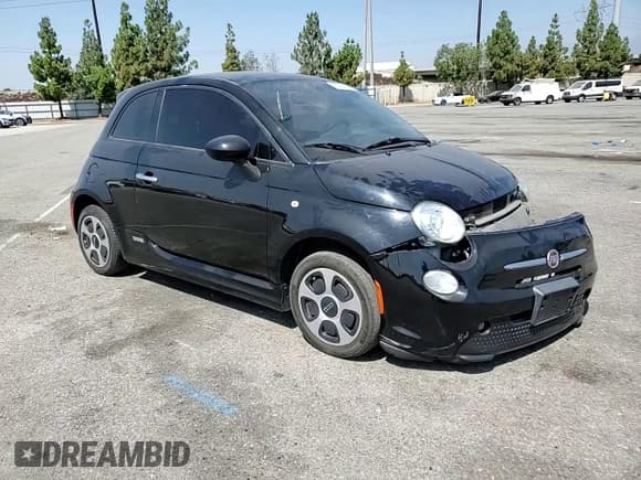✅ 2017 FIAT 500e • VIN: 3C3CFFGE7HT620878 • Lot: 68768094. Wystawiony na Copart z przebiegiem 67 285 mil. Bezpłatny archiwum sprzedaży aukcyjnych z USA i szczegółowy raport historii pojazdu na DreamBid. Zdjęcie 10.