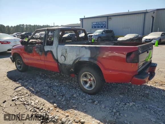 ✅ 2000 Chevrolet S-10 LS • VIN: 1GCCS1946YK188669 • Lot: 77562944. Wystawiony na Copart z przebiegiem Nie podano. Bezpłatny archiwum sprzedaży aukcyjnych z USA i szczegółowy raport historii pojazdu na DreamBid. Zdjęcie 2.