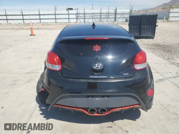 2015 Hyundai Veloster Turbo R-Spec with VIN KMHTC6AE0FU236310, listed as a Copart auction lot 58290675 with 97,216 mi miles and Salvage title. Bid and sale history available at DreamBid. Image 6.