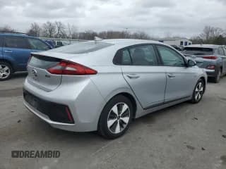 ✅ 2019 Hyundai Ioniq • VIN: KMHC65LD9KU145620 • Lot: 48099525. Wystawiony na Copart z przebiegiem 84 572 mil. Bezpłatny archiwum sprzedaży aukcyjnych z USA i szczegółowy raport historii pojazdu na DreamBid. Zdjęcie 3.