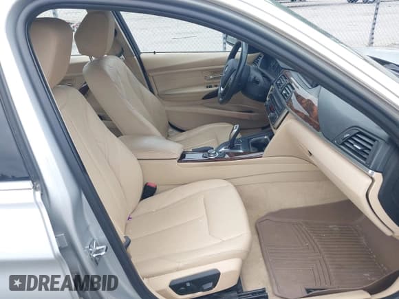 ✅ 2013 BMW 3 Series 328i xDrive • VIN: WBA3B3C57DF530191 • Lot: 42517863. Listed on IAAI with 71,410 mi. Free auction sales archive from the USA and detailed vehicle history report at DreamBid. Image 5.