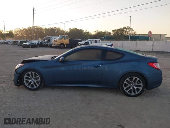 ✅ 2013 Hyundai Genesis Coupe 2.0T • VIN: KMHHT6KD4DU089773 • Lot: 41798496. Wystawiony na IAAI z przebiegiem 116 607 mil. Bezpłatny archiwum sprzedaży aukcyjnych z USA i szczegółowy raport historii pojazdu na DreamBid. Zdjęcie 14.