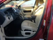 ✅ 2015 Lincoln MKS • VIN: 1LNHL9EK1FG604788 • Лот: 70561565. Опубликован ранее на Copart с пробегом 132 839 миль. Бесплатный доступ к архиву аукционных продаж из США и подробный отчёт об истории автомобиля на DreamBid. Изображение 7.