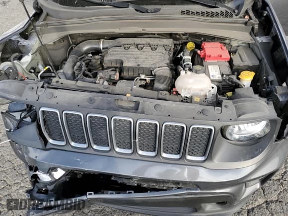 ✅ 2023 Jeep Renegade Latitude • VIN: ZACNJDB19PPP69307 • Lot: 92573215. Wystawiony na Copart z przebiegiem 44 259 mil. Bezpłatny archiwum sprzedaży aukcyjnych z USA i szczegółowy raport historii pojazdu na DreamBid. Zdjęcie 12.