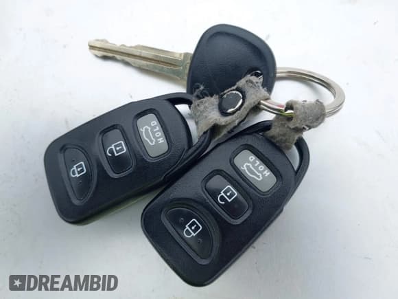 ✅ 2011 Hyundai Elantra GLS • VIN: KMHDH4AE6BU139245 • Lot: 42602106. Listed on IAAI with 151,434 mi. Free auction sales archive from the USA and detailed vehicle history report at DreamBid. Image 11.