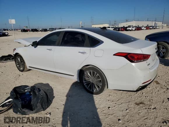 ✅ 2015 Hyundai Genesis 3.8L • VIN: KMHGN4JE5FU039794 • Lot: 85617694. Wystawiony na Copart z przebiegiem 127 975 mil. Bezpłatny archiwum sprzedaży aukcyjnych z USA i szczegółowy raport historii pojazdu na DreamBid. Zdjęcie 2.