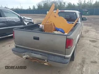 ✅ 2001 Chevrolet S-10 • VIN: 1GCCS195618167235 • Лот: 41675585. Опубликован ранее на IAAI с пробегом 192 678 миль. Бесплатный доступ к архиву аукционных продаж из США и подробный отчёт об истории автомобиля на DreamBid. Изображение 4.