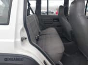 ✅ 1995 Jeep Cherokee SE • VIN: 1J4FT28S9SL563028 • Лот: 43753102. Опубликован ранее на IAAI с пробегом 216 569 миль. Бесплатный доступ к архиву аукционных продаж из США и подробный отчёт об истории автомобиля на DreamBid. Изображение 8.