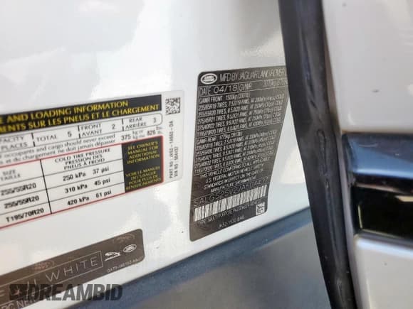 ✅ 2018 Land Rover Range Rover HSE • VIN: SALGS2SV2JA504437 • Lot: 68826065. Wystawiony na Copart z przebiegiem 129 748 mil. Bezpłatny archiwum sprzedaży aukcyjnych z USA i szczegółowy raport historii pojazdu na DreamBid. Zdjęcie 13.