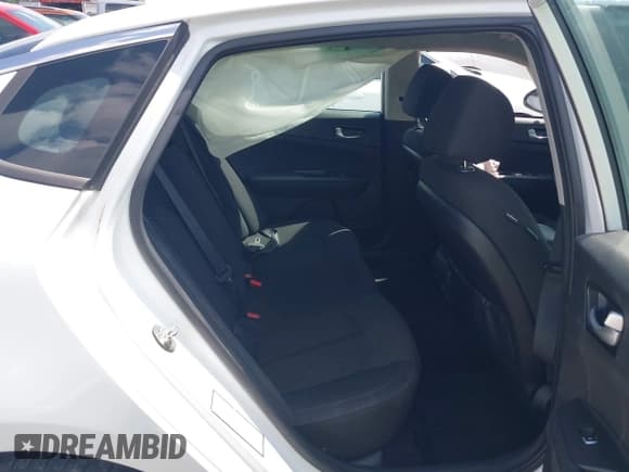 ✅ 2018 Kia Optima LX • VIN: 5XXGT4L30JG235372 • Lot: 42746417. Listed on IAAI with Not provided. Free auction sales archive from the USA and detailed vehicle history report at DreamBid. Image 8.