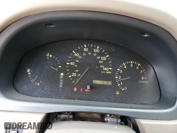 ✅ 2003 Lexus RX 300 • VIN: JTJGF10U130150898 • Лот: 81247335. Опубликован ранее на Copart с пробегом 178 781 миль. Бесплатный доступ к архиву аукционных продаж из США и подробный отчёт об истории автомобиля на DreamBid. Изображение 9.