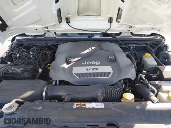 ✅ 2014 Jeep Wrangler Unlimited Sport • VIN: 1C4BJWDG1EL154948 • Лот: 43674003. Опубликован ранее на IAAI с пробегом 101 988 миль. Бесплатный доступ к архиву аукционных продаж из США и подробный отчёт об истории автомобиля на DreamBid. Изображение 10.