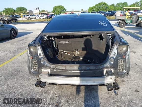 ✅ 2015 Audi S8 • VIN: WAUK2AFD5FN021986 • Лот: 41986491. Опубликован ранее на IAAI с пробегом 142 073 миль. Бесплатный доступ к архиву аукционных продаж из США и подробный отчёт об истории автомобиля на DreamBid. Изображение 16.