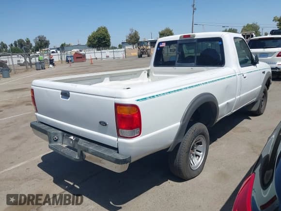 ✅ 1998 Ford Ranger • VIN: 1FTZR11UXWPA20065 • Lot: 42532656. Listed on IAAI with 206,325 mi. Free auction sales archive from the USA and detailed vehicle history report at DreamBid. Image 4.