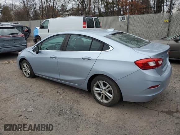 ✅ 2017 Chevrolet Cruze LT • VIN: 1G1BE5SM6H7129248 • Lot: 92578365. Wystawiony na Copart z przebiegiem 123 386 mil. Bezpłatny archiwum sprzedaży aukcyjnych z USA i szczegółowy raport historii pojazdu na DreamBid. Zdjęcie 2.
