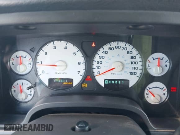 ✅ 2005 Dodge 1500 SLT • VIN: 1D7HU18D85S275167 • Лот: 43526975. Опубликован ранее на IAAI с пробегом 173 331 миль. Бесплатный доступ к архиву аукционных продаж из США и подробный отчёт об истории автомобиля на DreamBid. Изображение 7.